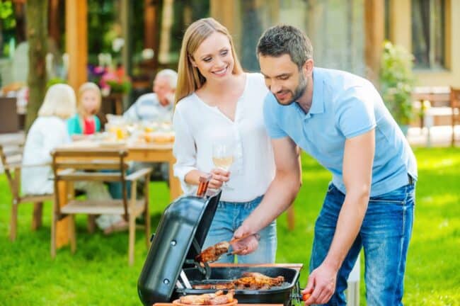 Mobilier de jardin : aménager une cuisine d'été qui dure et qui fonctionne